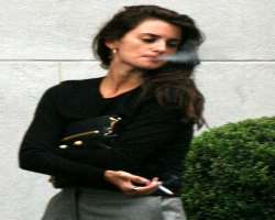Penelope Cruz smoking
